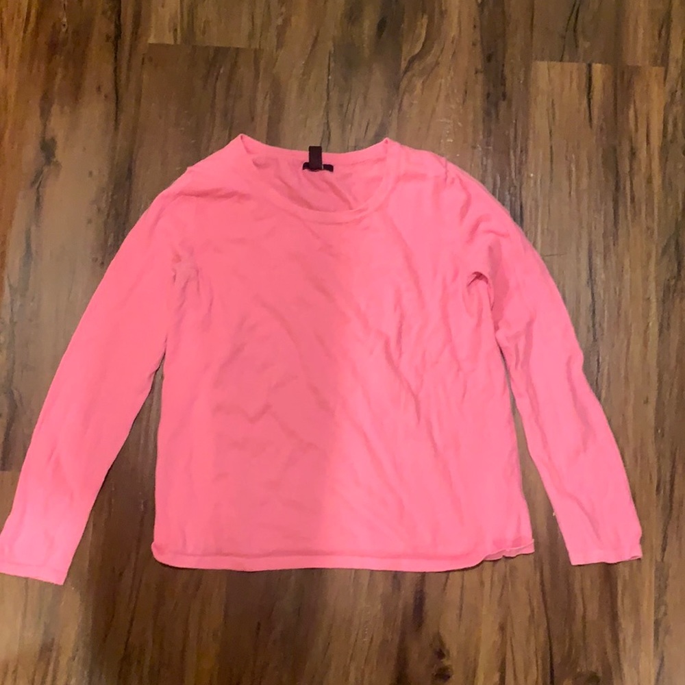 Gap sweater medium